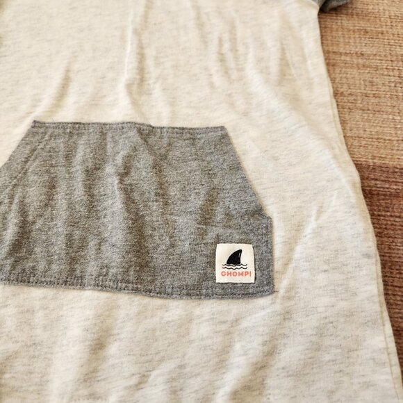 🌻5/$25🌻 Shark hood romper 🦈 - Picture 3 of 4